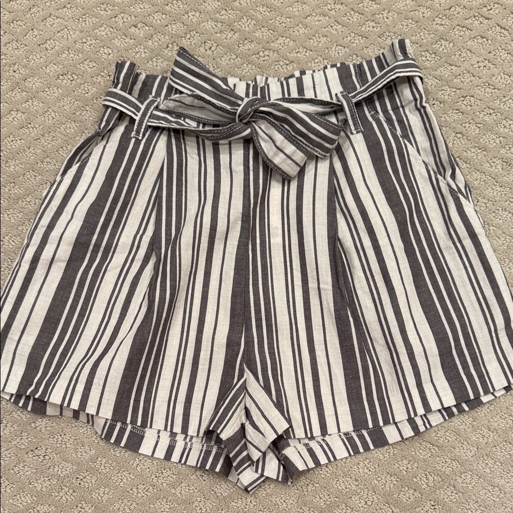 H&M Black and White Striped High-Waist Shorts